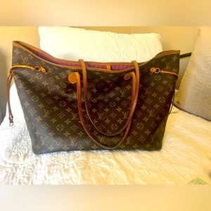 Louis Vuitton pions monogram bag